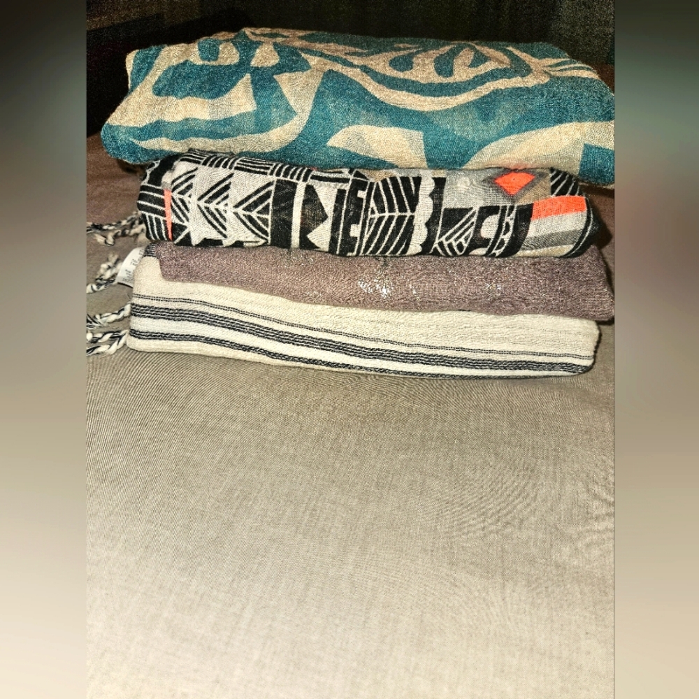 Bundle 5/$25. 4 Beautiful scarves